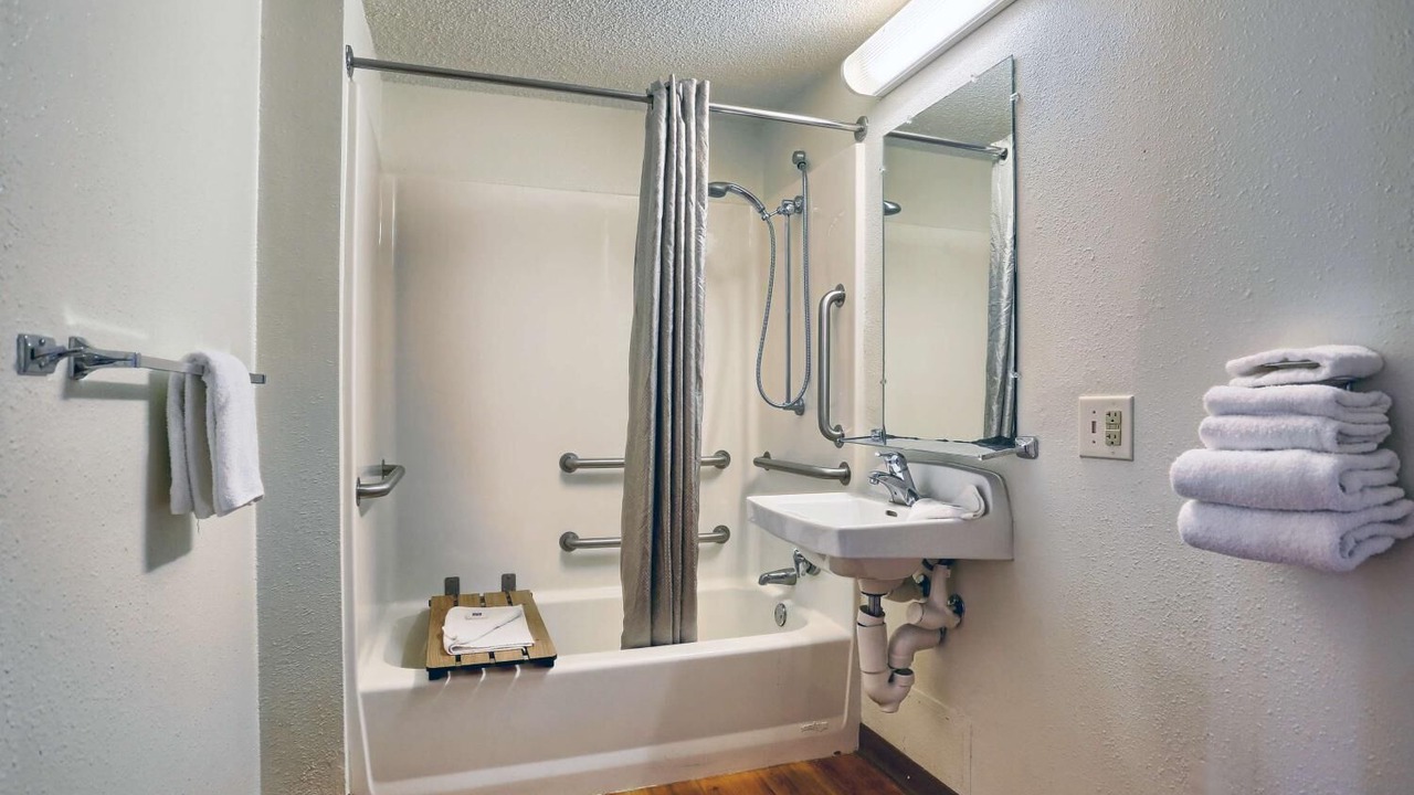 Photo of Bathroom in Halfway