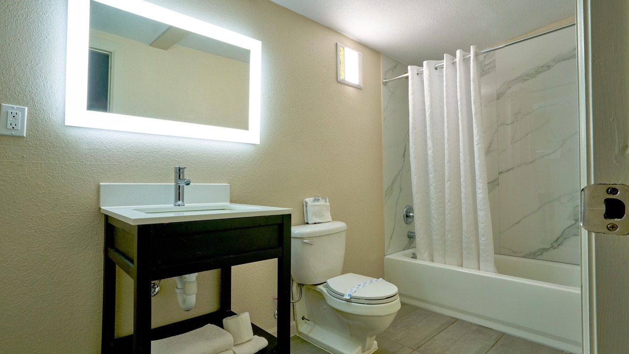 Photo of Bathroom in Bonanza