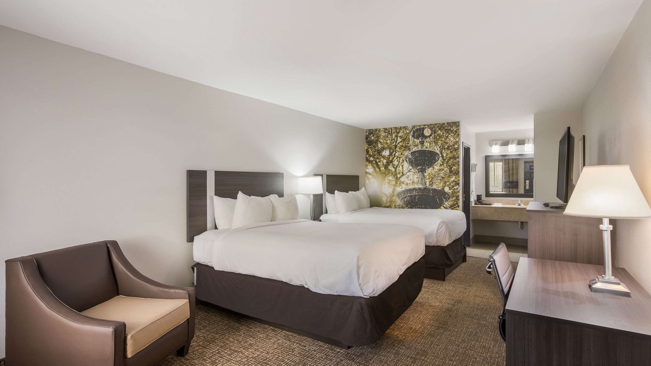 Photo of Bedroom in Forsyth