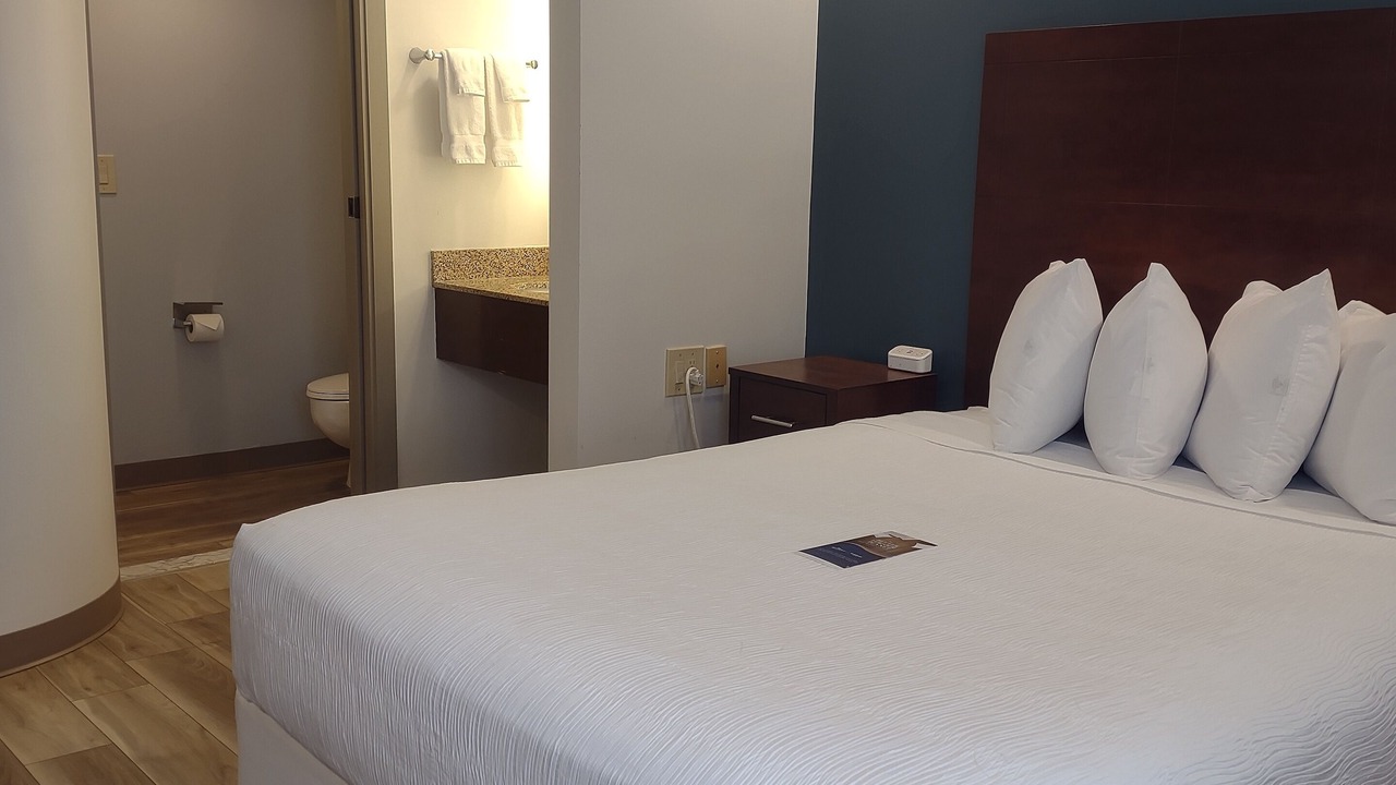 Photo of Bedroom in Flat Rock