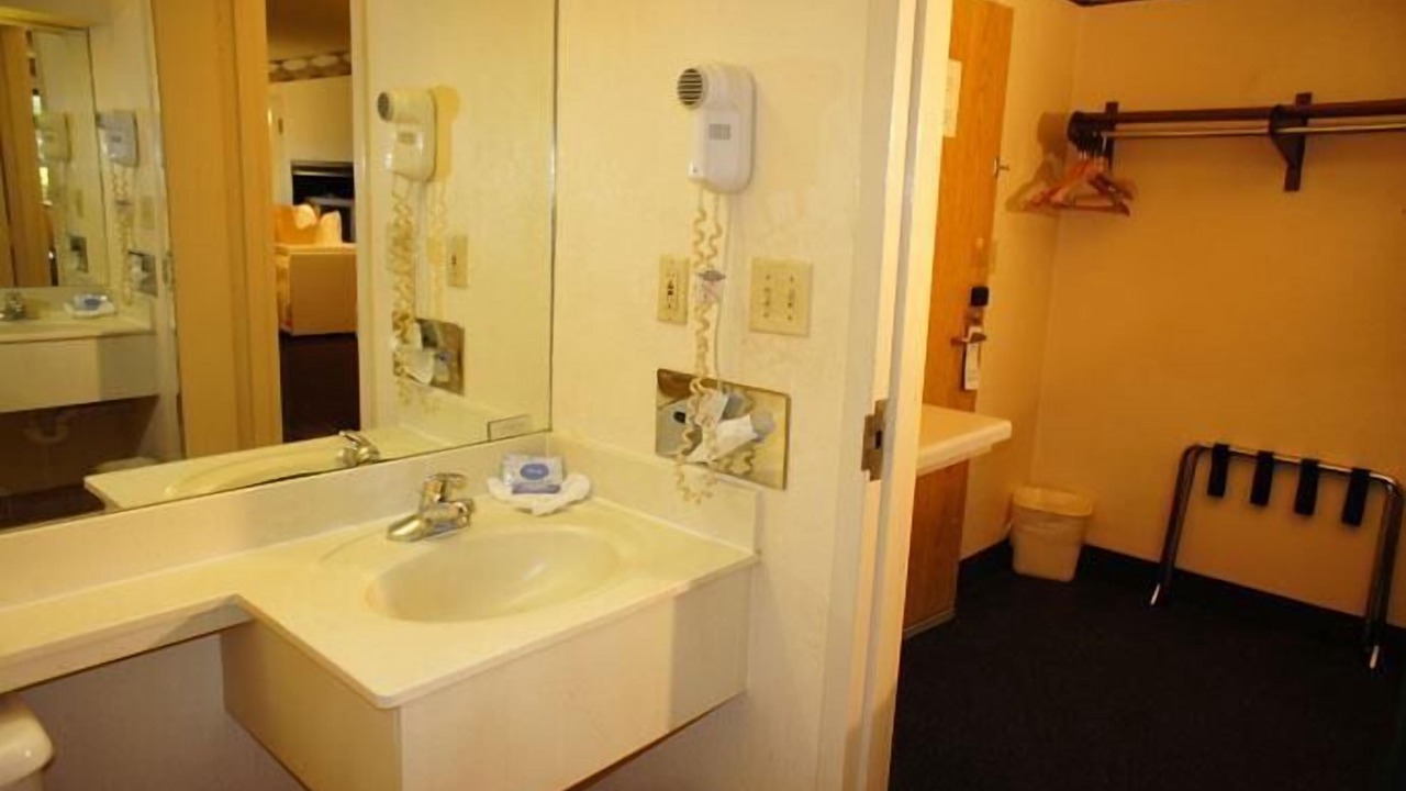 Photo of Bathroom in Central Oklahoma City