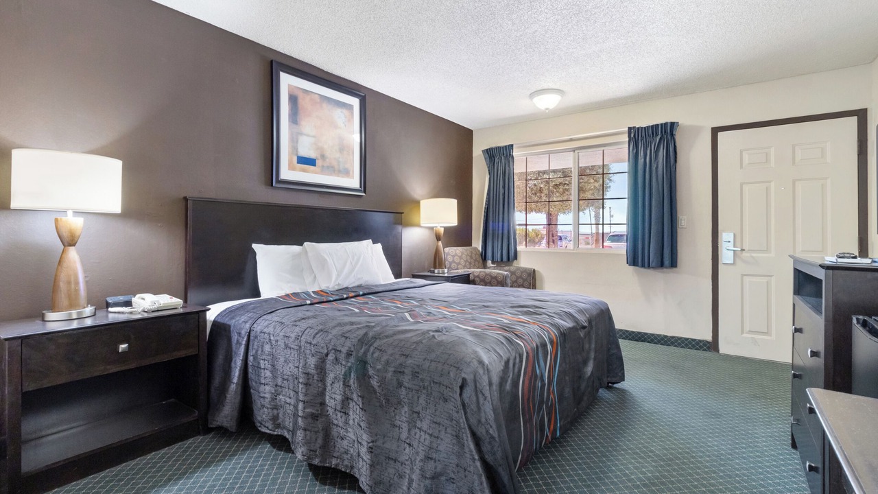 Photo of Bedroom in Barstow