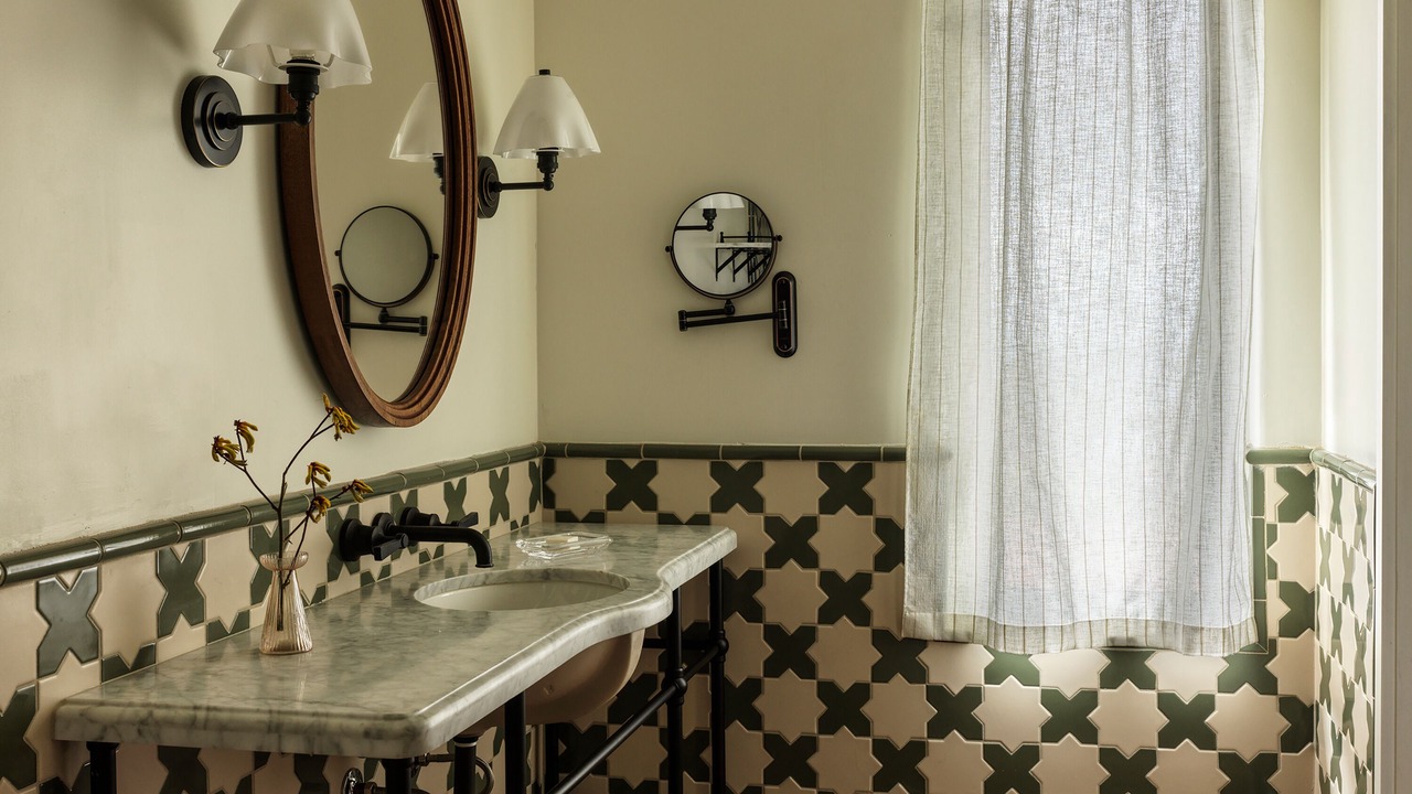 Photo of Livingroom in Golden Rectangle