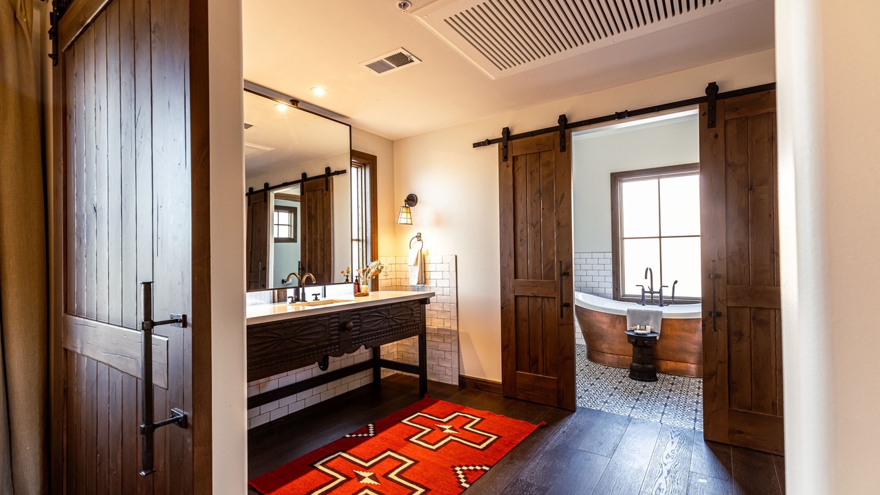 Photo of Bathroom in Tesuque
