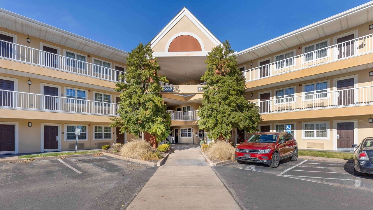 Photo of Outdoor in Maryland Heights