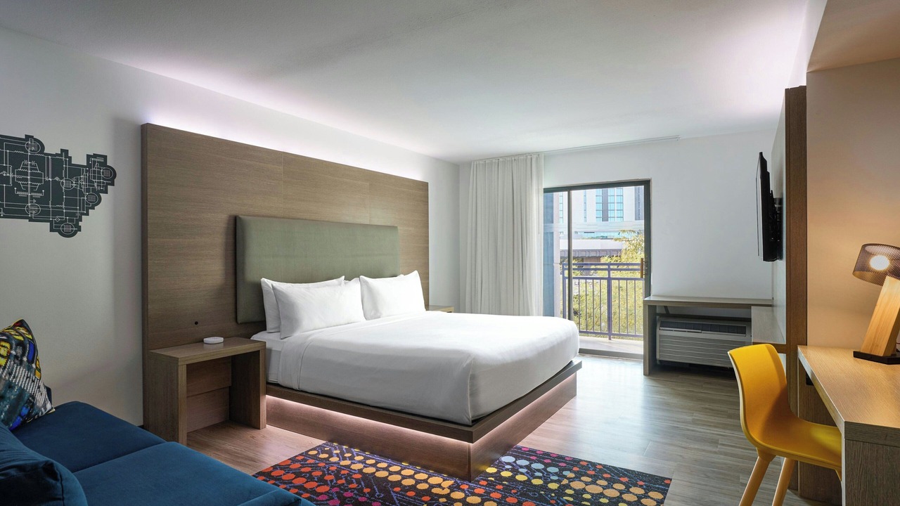 Photo of Bedroom in Entertainment District
