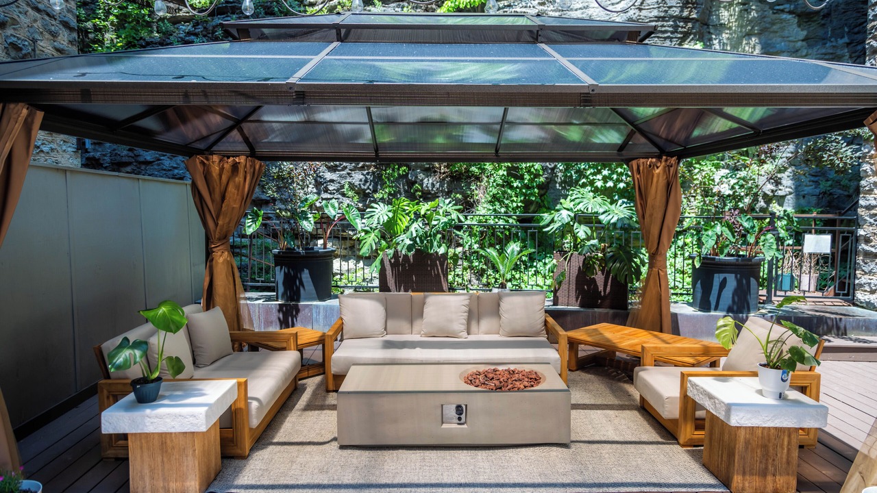 Photo of Patio Balcony in Eureka Springs Historic District