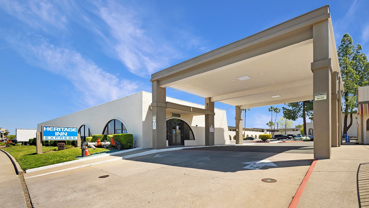 Photo of Outdoor in Folsom Road