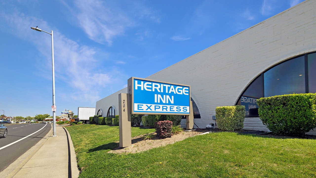 Photo of Outdoor in Folsom Road