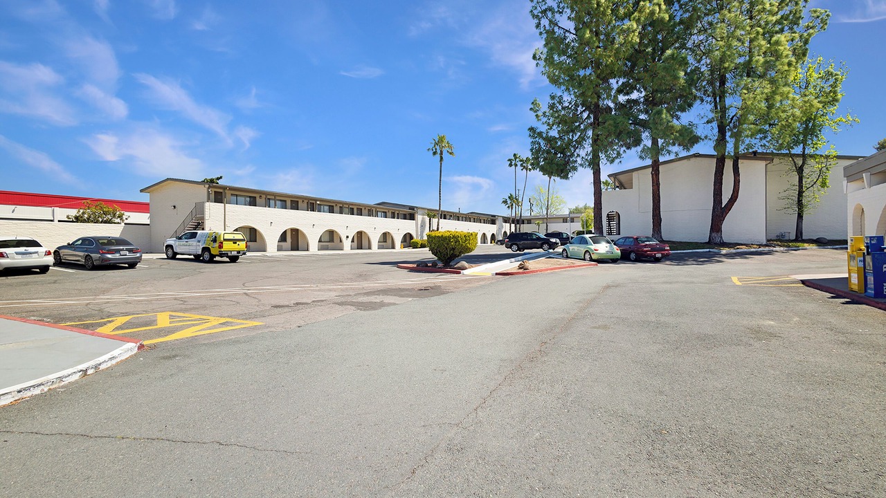 Photo of Others in Folsom Road