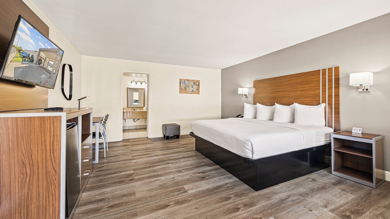 Photo of Bedroom in Folsom Road