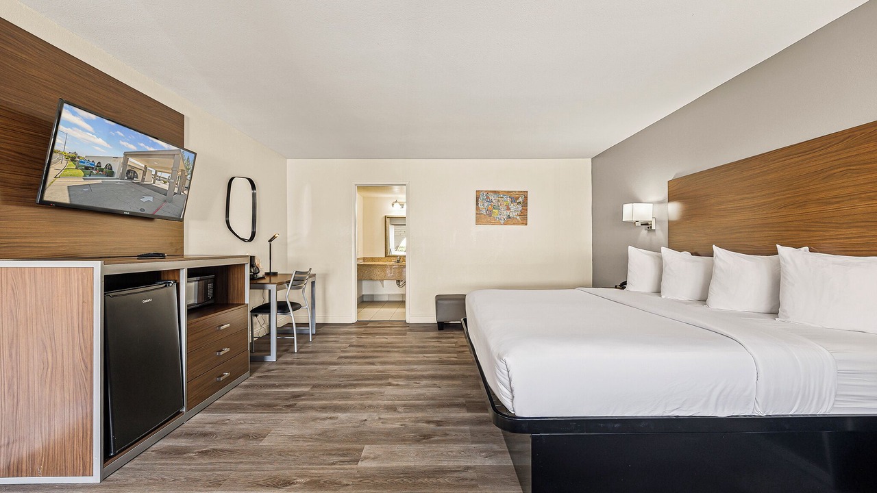 Photo of Bedroom in Folsom Road