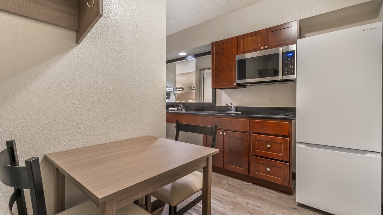 Photo of Bedroom in US 290