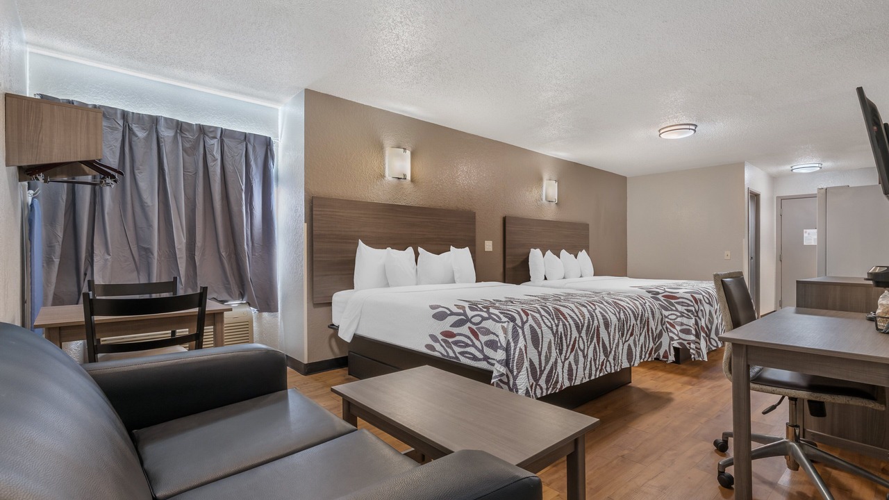 Photo of Bedroom in US 290