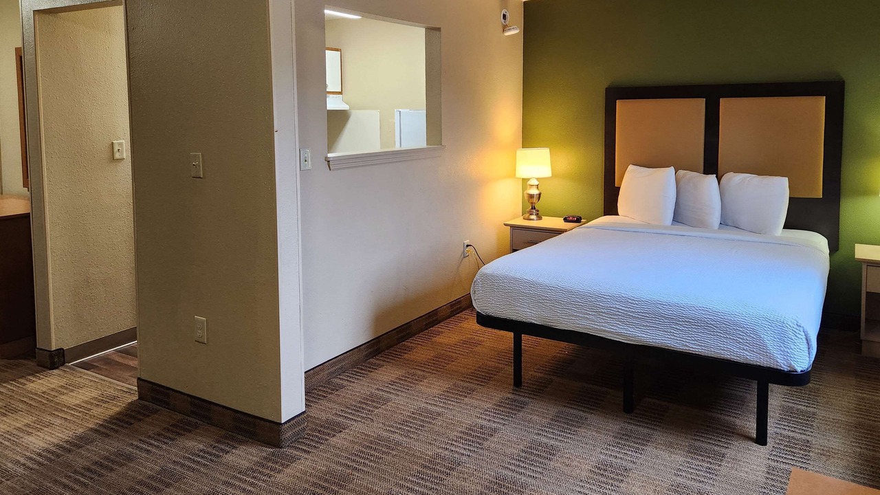 Photo of Bedroom in Summit Station