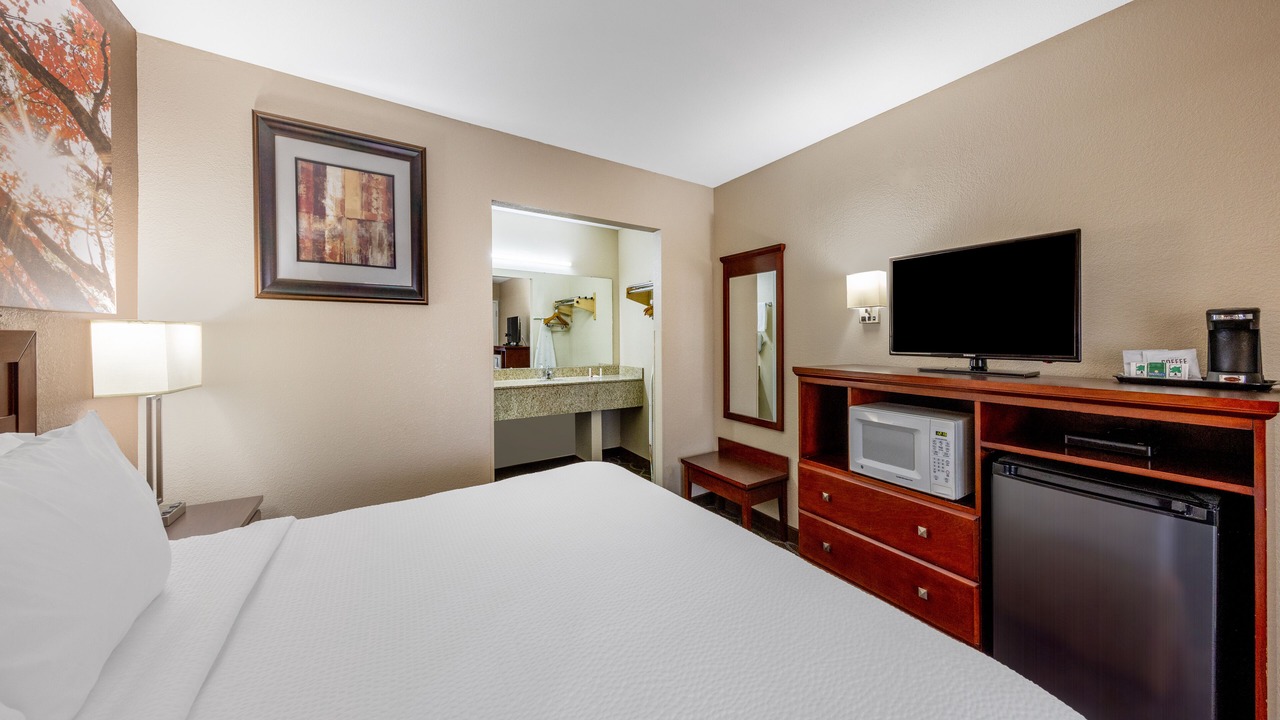 Photo of Bedroom in St. Robert