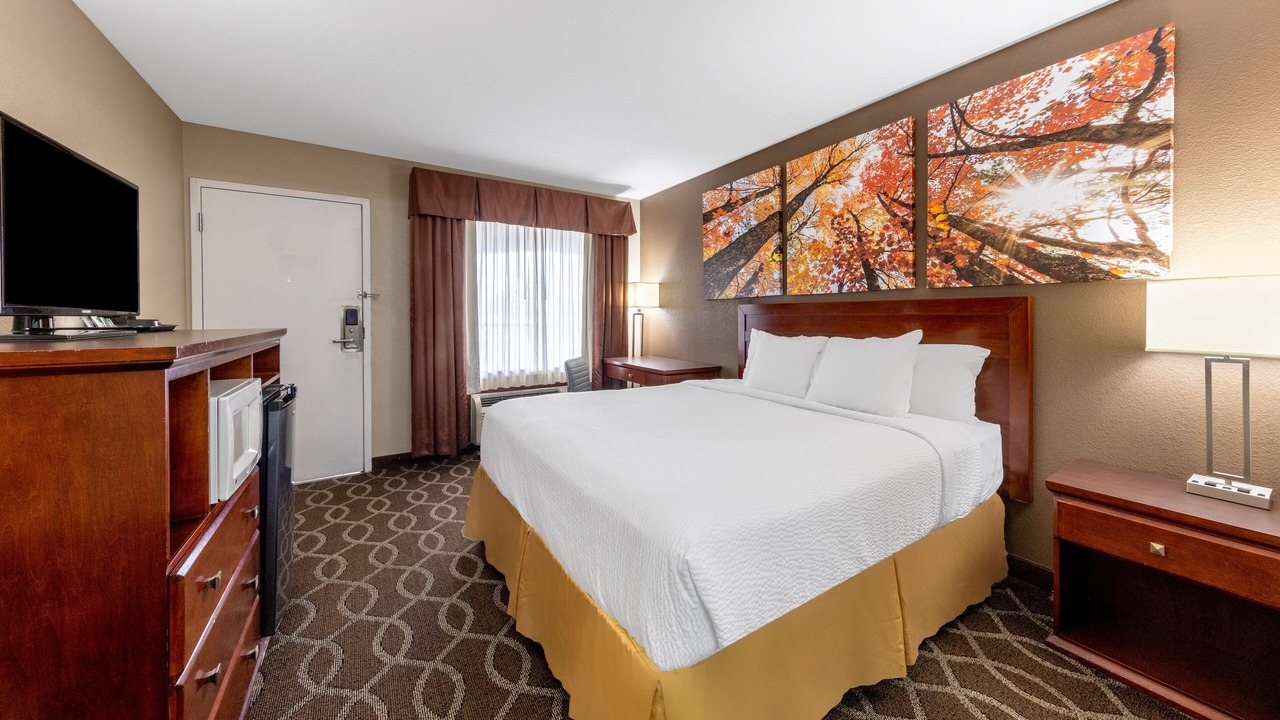 Photo of Bedroom in St. Robert