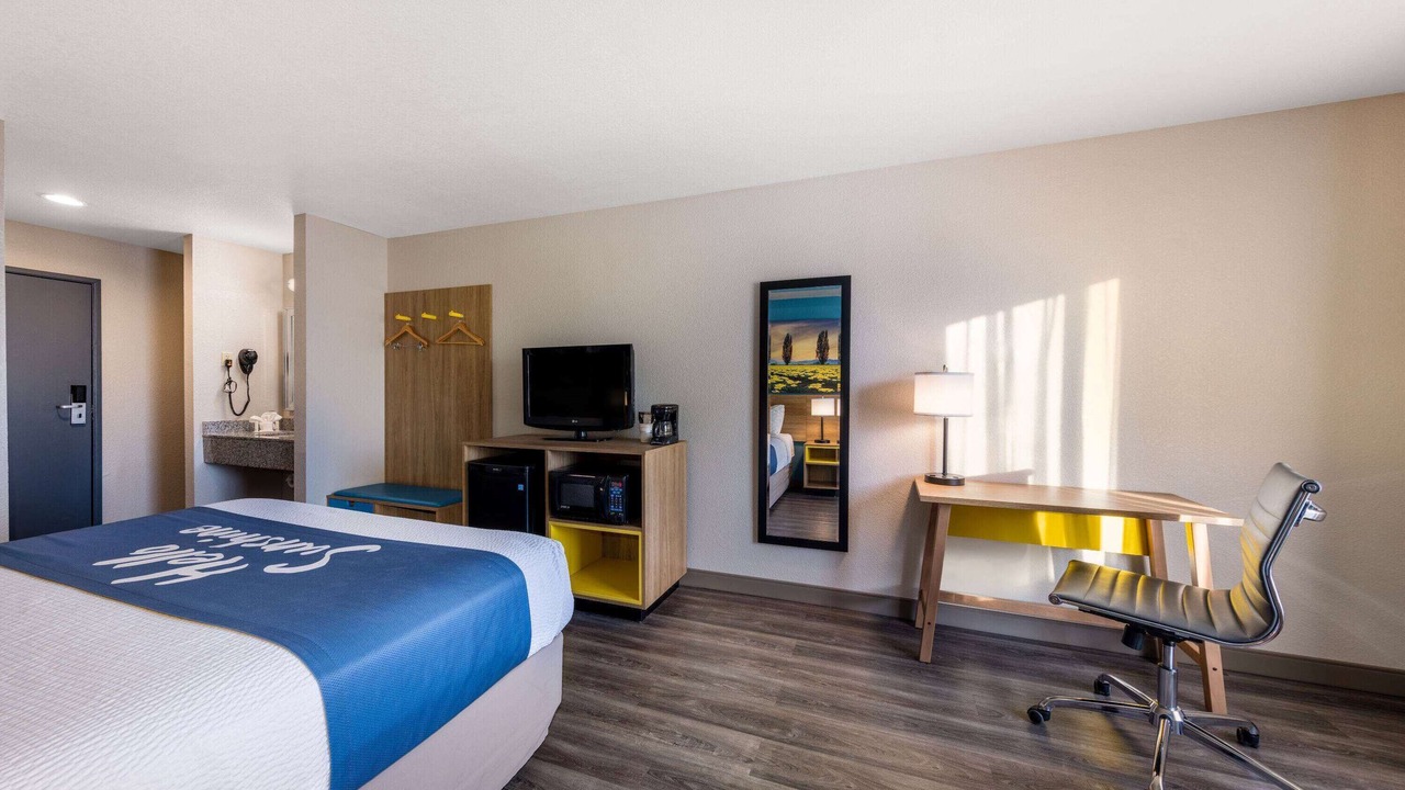 Photo of Bedroom in Lathrop