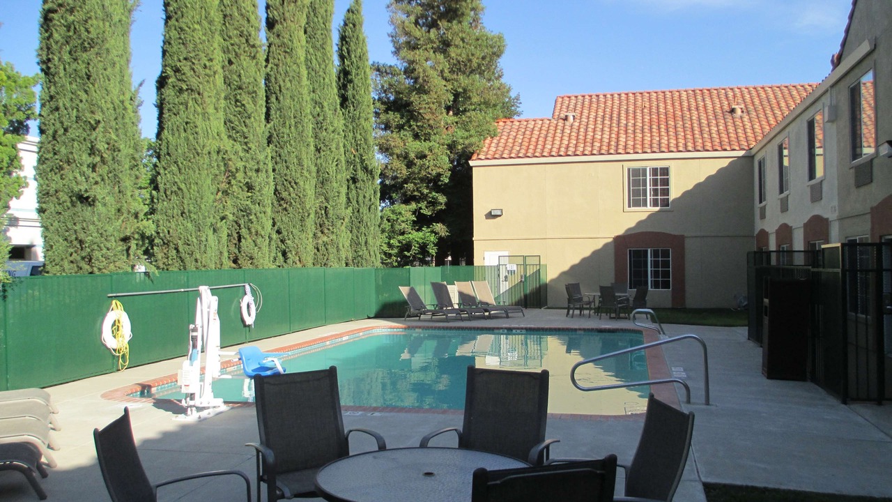 Photo of Outdoor in Brentwood