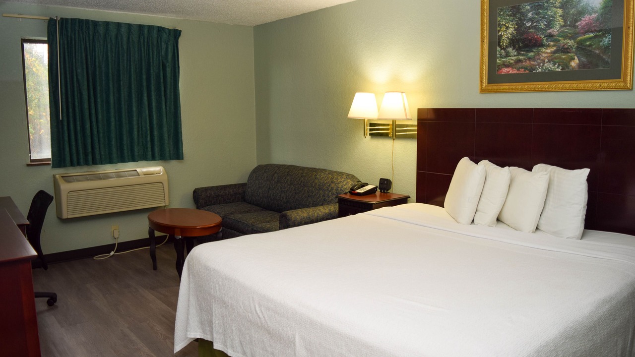 Photo of Bedroom in Painted Post