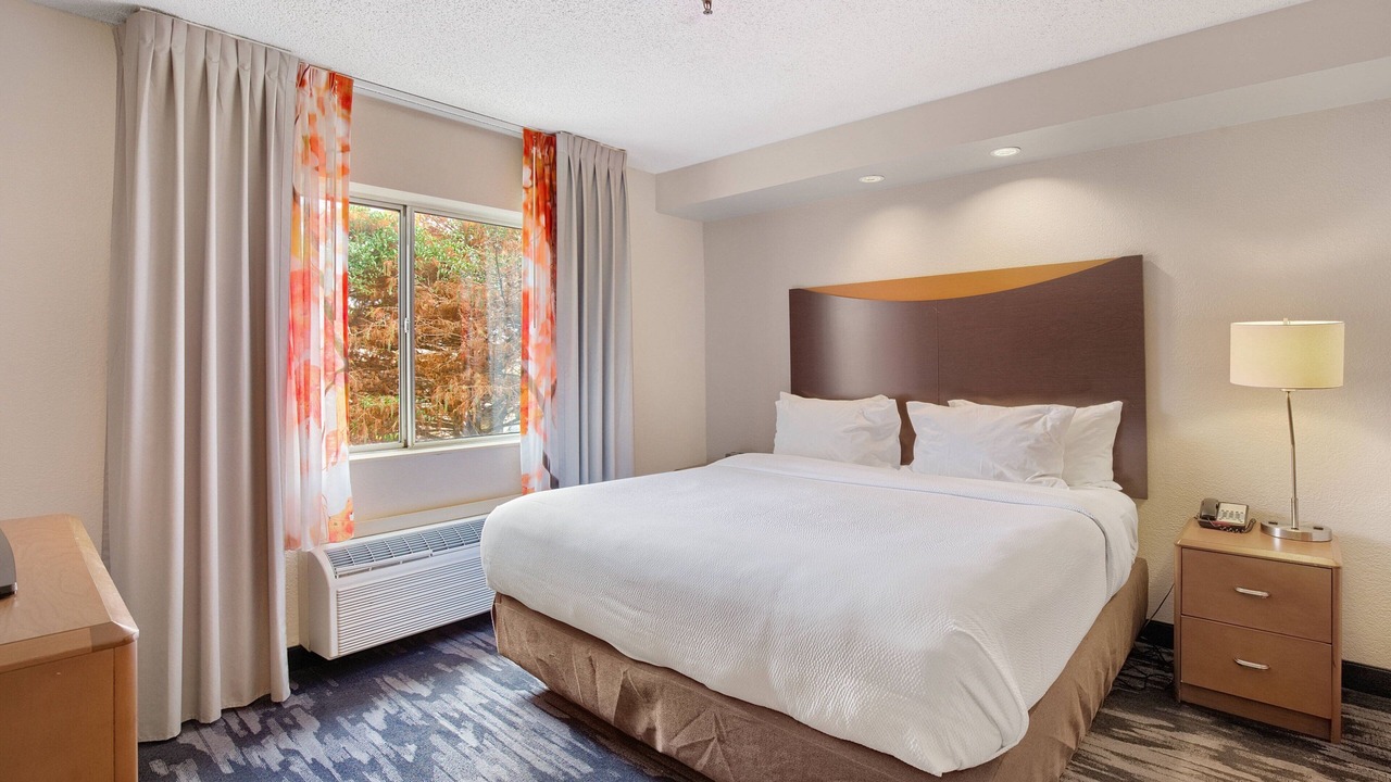 Photo of Bedroom in Mobile