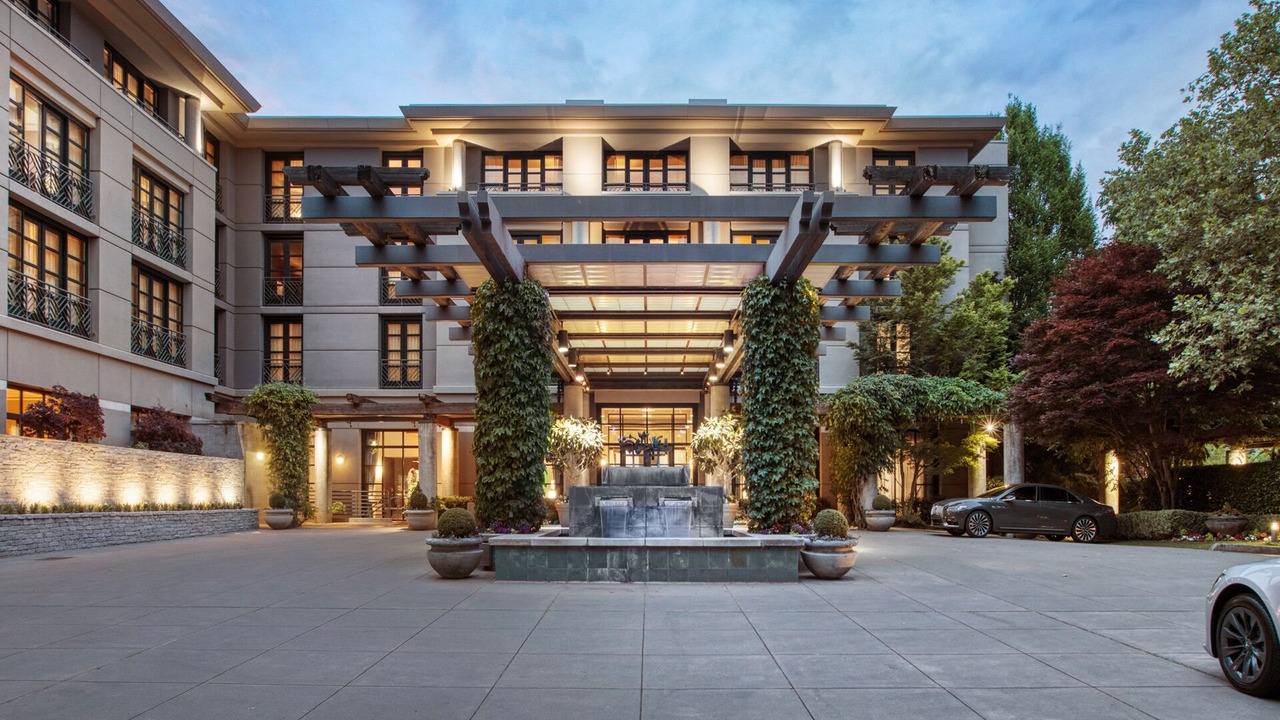 Photo of Buildings in West Bellevue