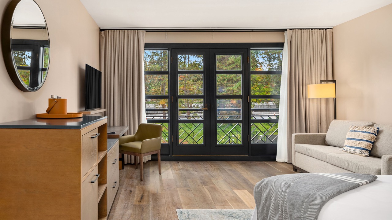 Photo of Livingroom in West Bellevue