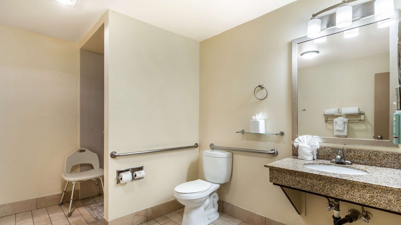 Photo of Bathroom in Martinez