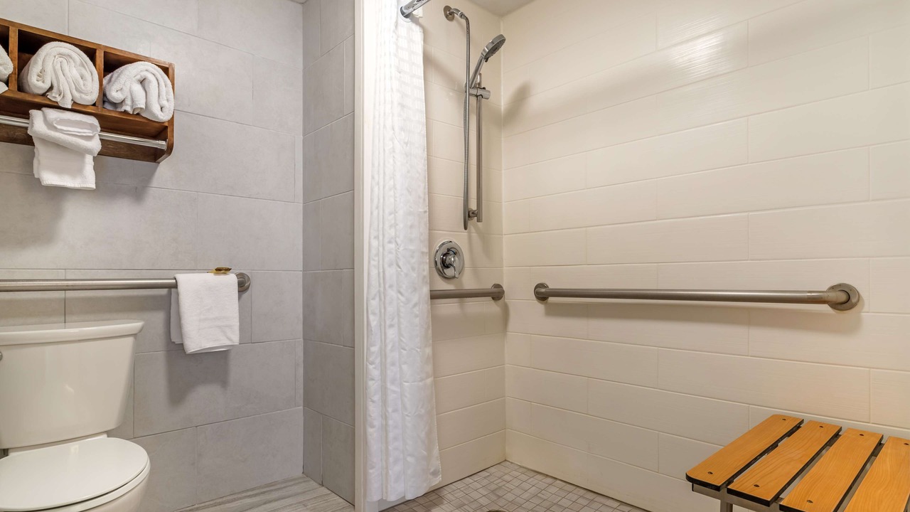 Photo of Bathroom in Energy Corridor