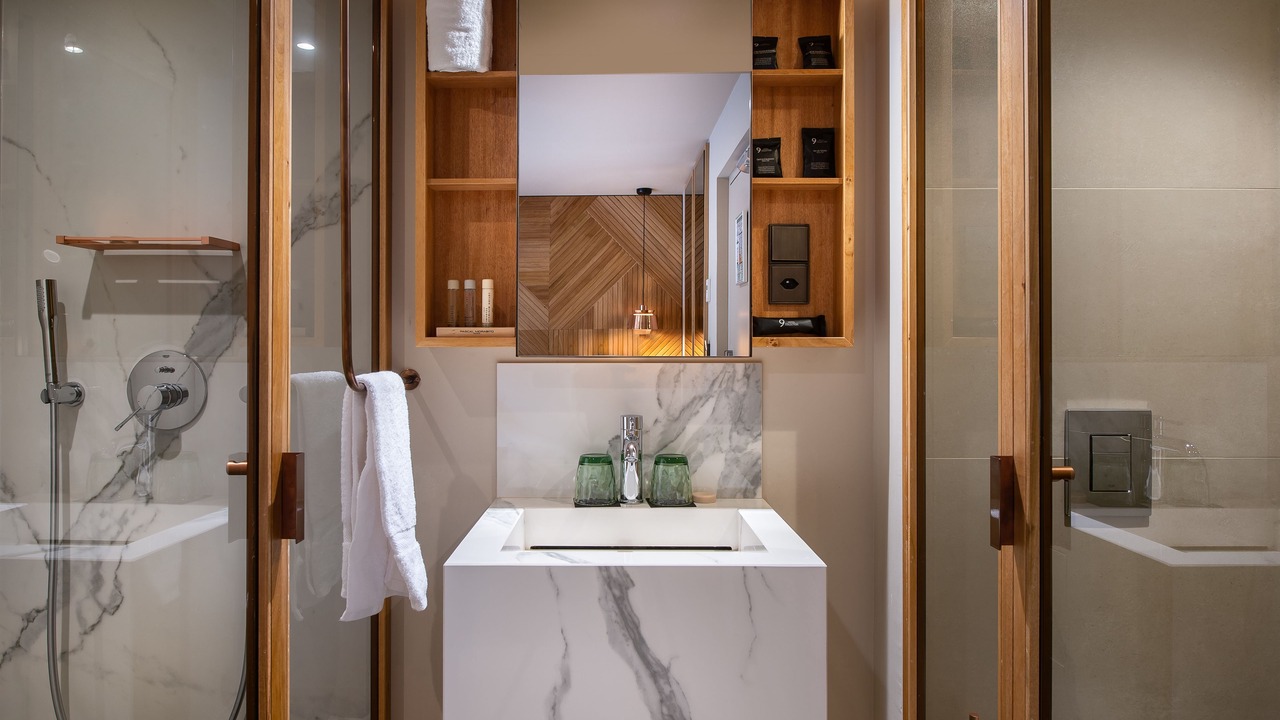 Photo of Bathroom in Downtown Geneva