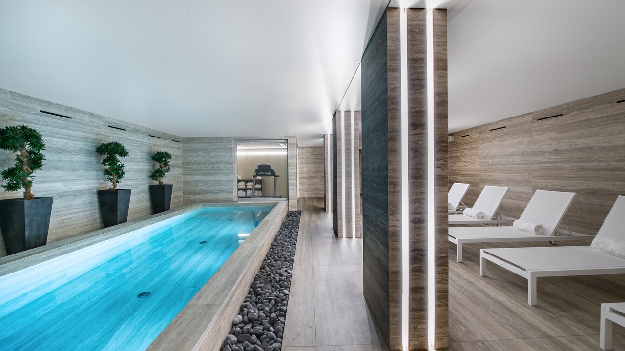 Photo of Others in Downtown Geneva