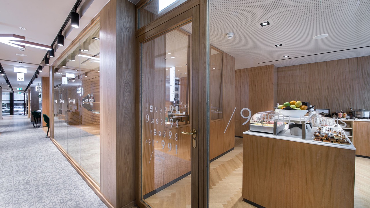 Photo of Others in Downtown Geneva