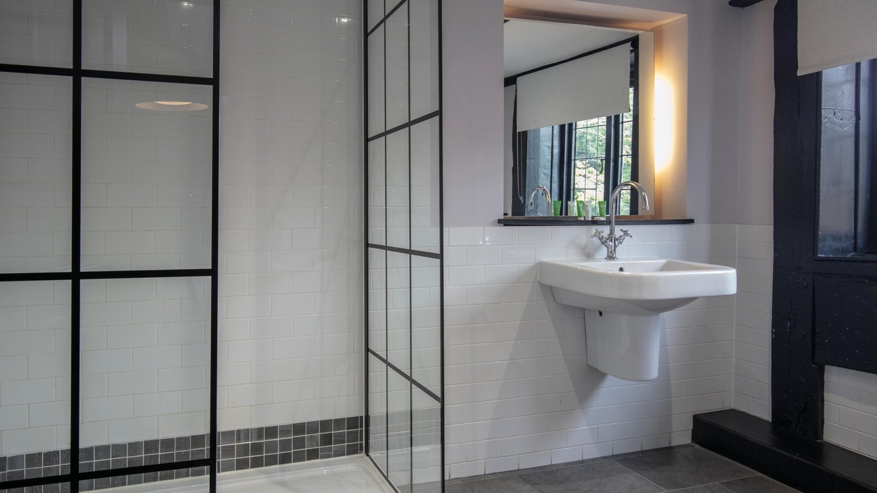 Photo of Bathroom in Hurley