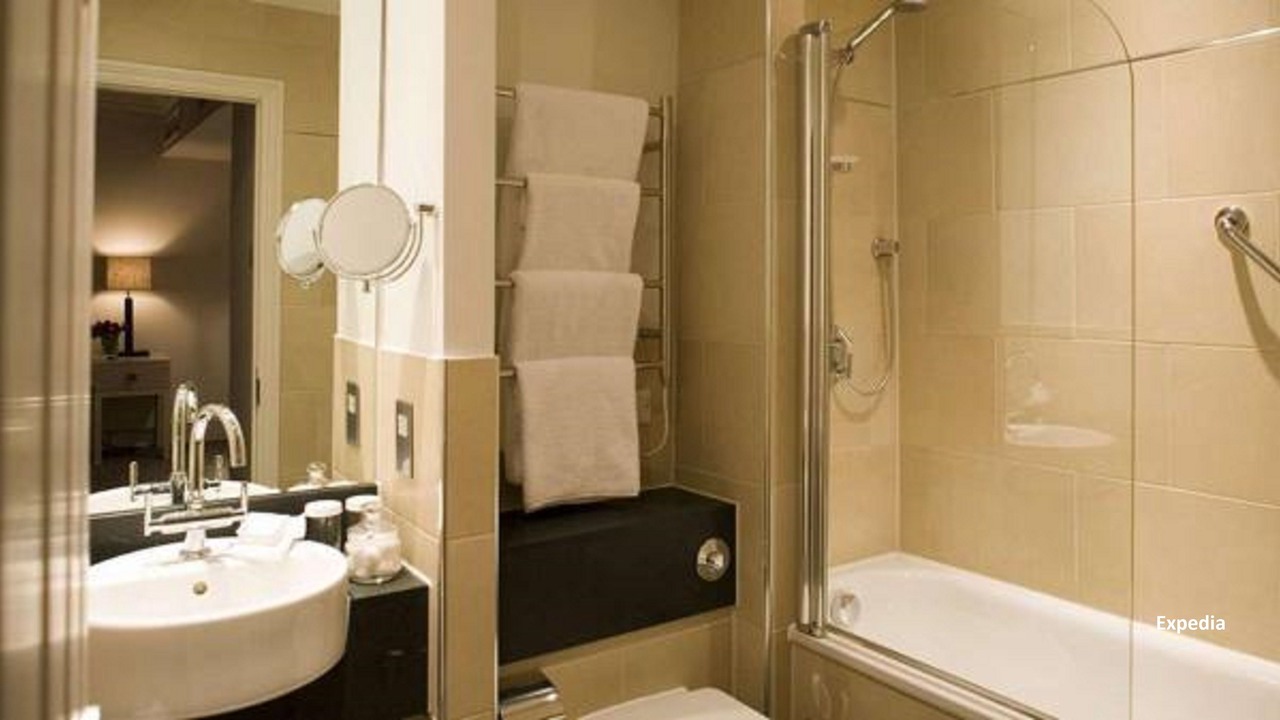 Photo of Others in Nutfield