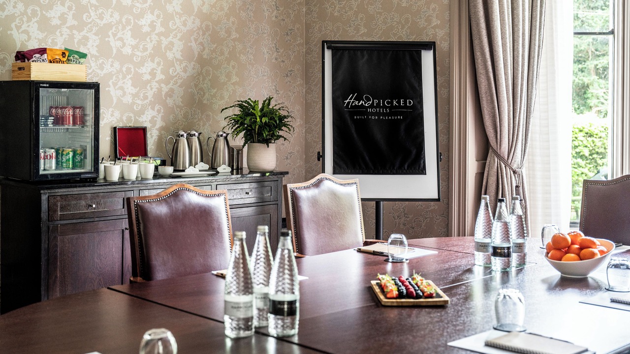 Photo of Others in Nutfield