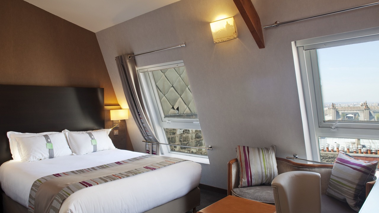 Photo of Bedroom in Quartier des Grandes-Carrieres