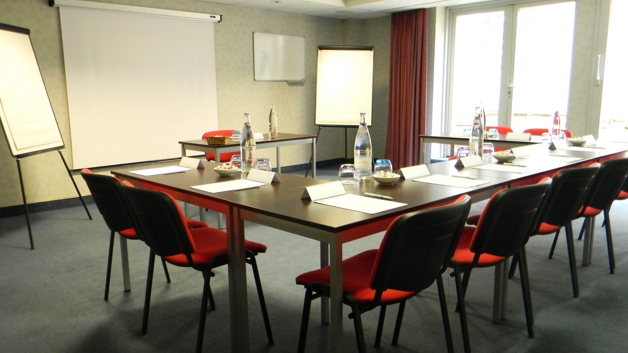 Photo of Others in Quartier des Grandes-Carrieres