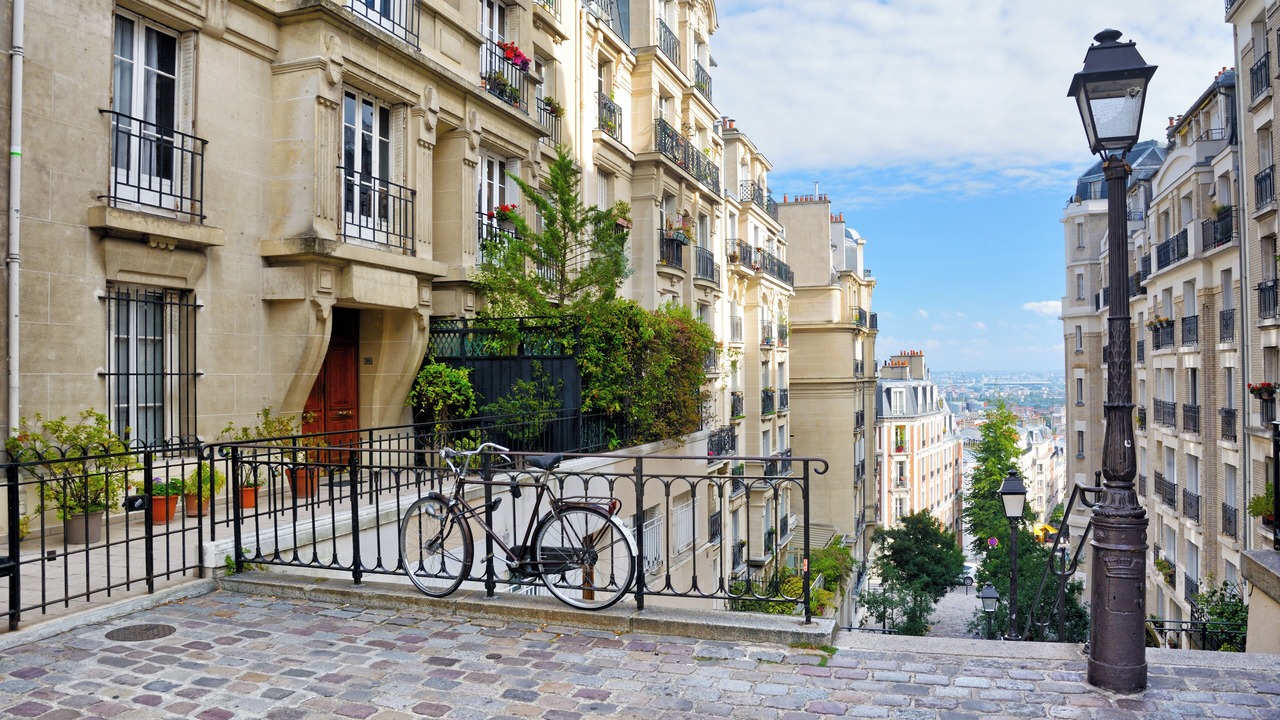 Photo of Outdoor in Quartier des Grandes-Carrieres