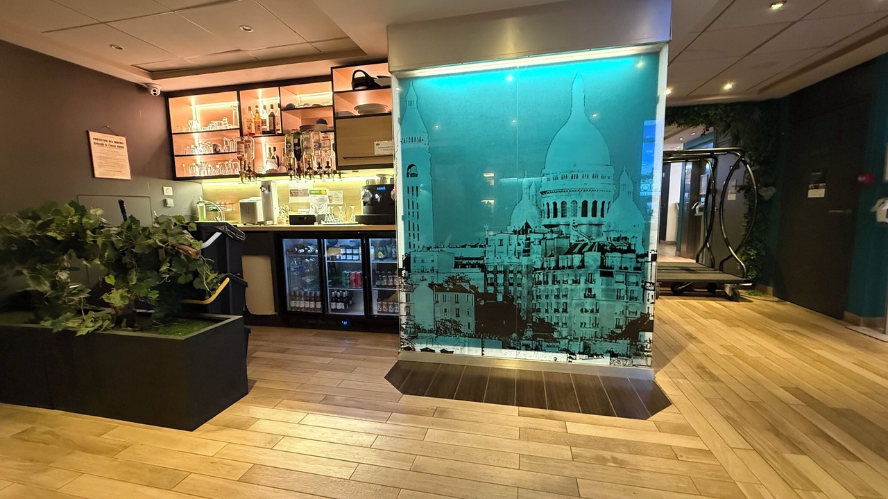 Photo of Outdoor in Quartier des Grandes-Carrieres