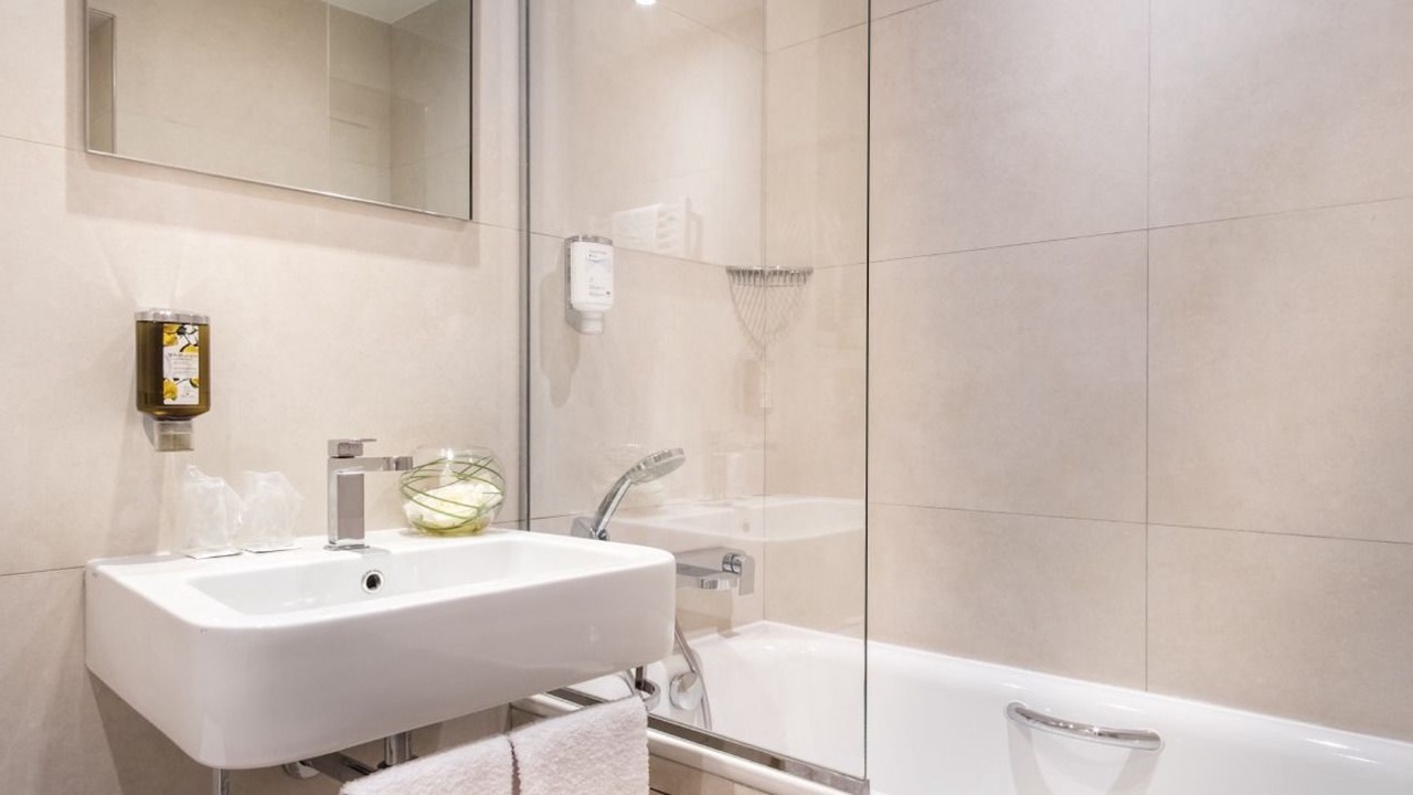 Photo of Others in Montparnasse