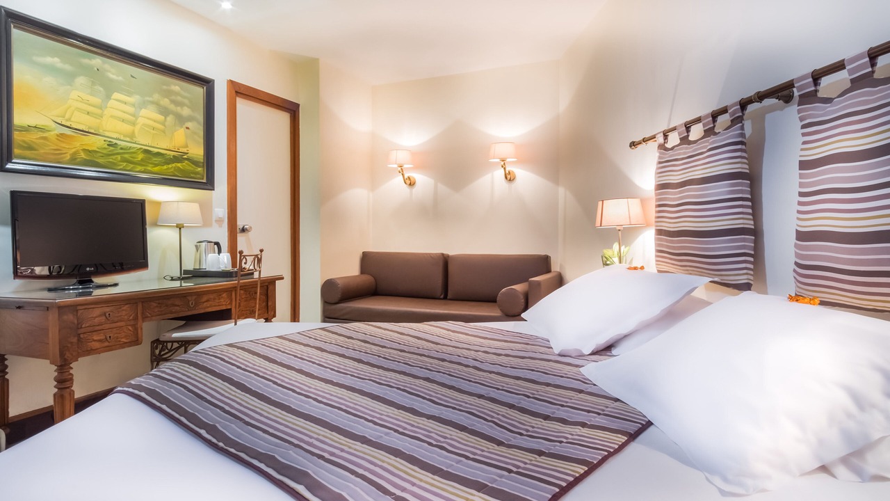 Photo of Bedroom in Montparnasse