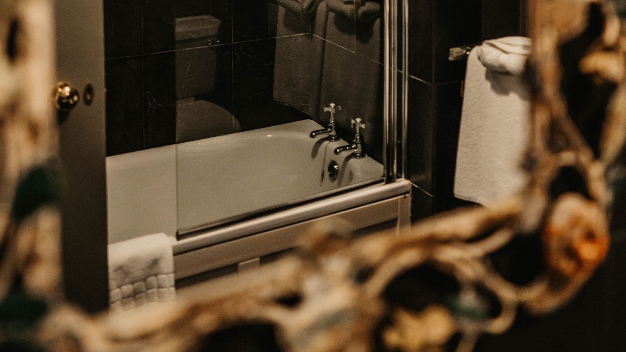 Photo of Bathroom in Pangbourne