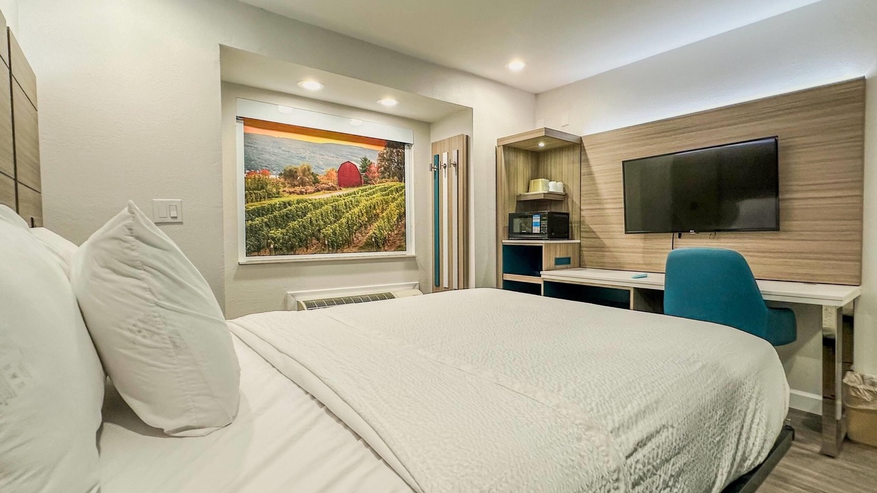 Photo of Bedroom in Henrietta