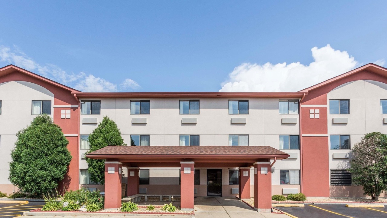 Photo of Buildings in St. Charles