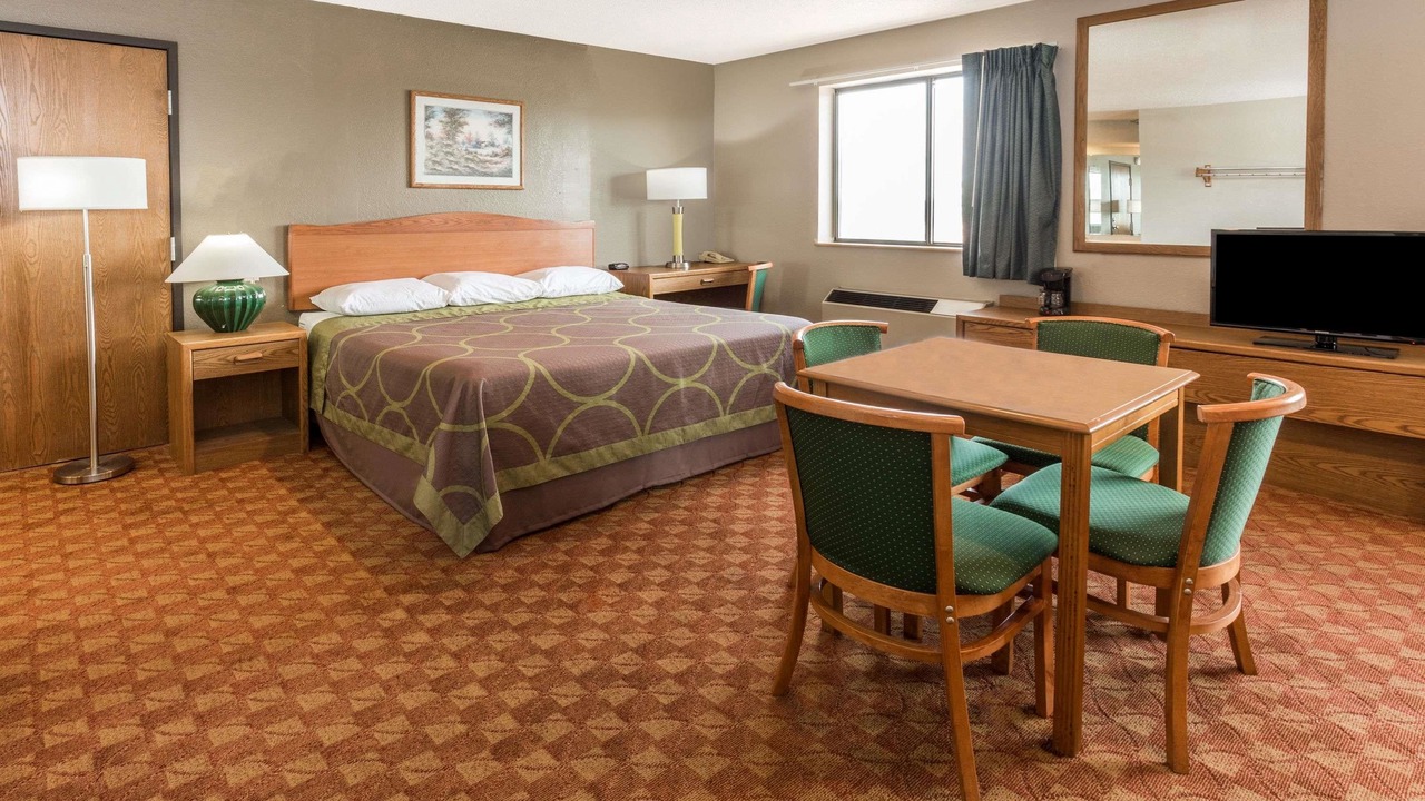 Photo of Livingroom in St. Charles