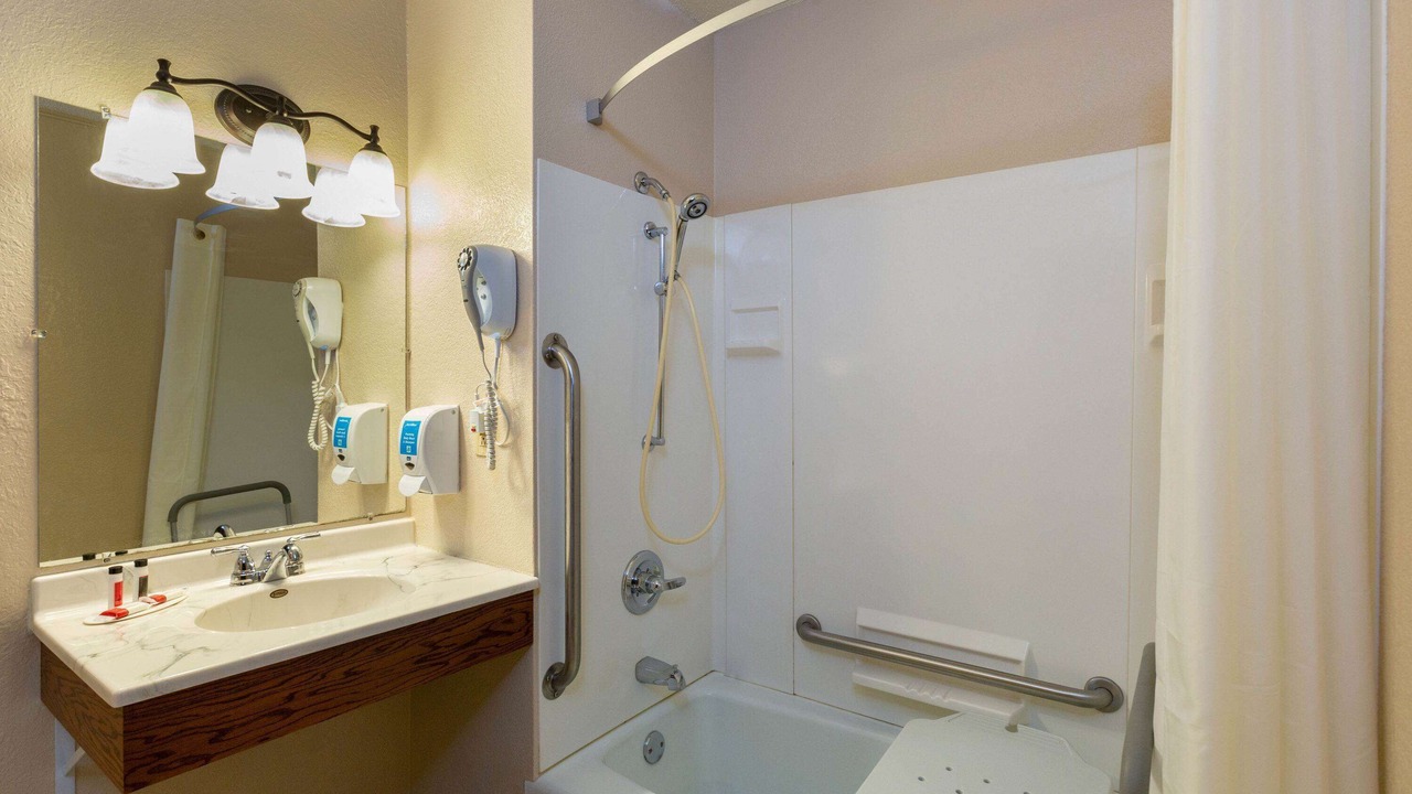 Photo of Bathroom in Bemidji