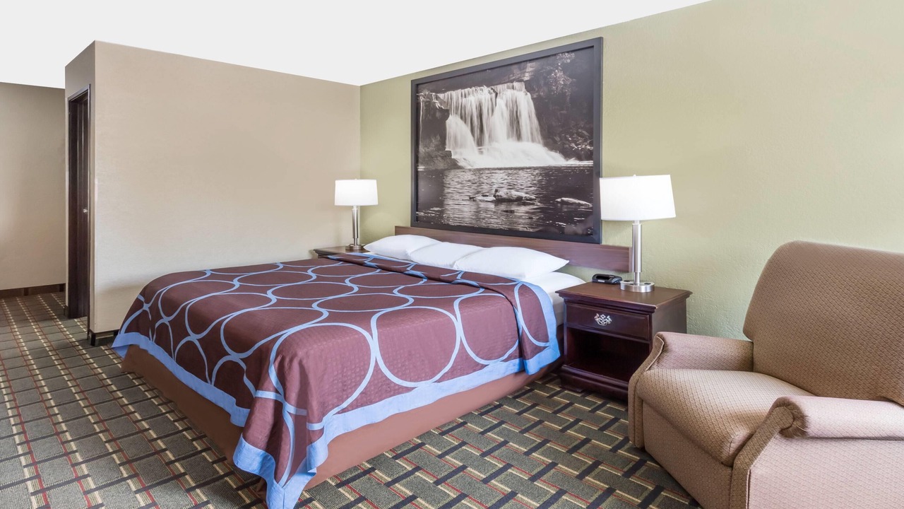 Photo of Bedroom in Logansport