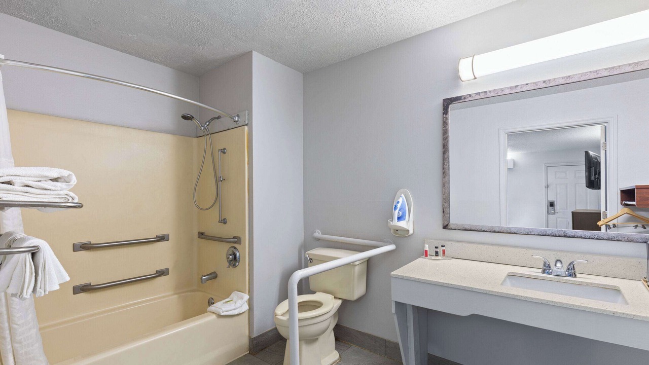 Photo of Bathroom in Selma