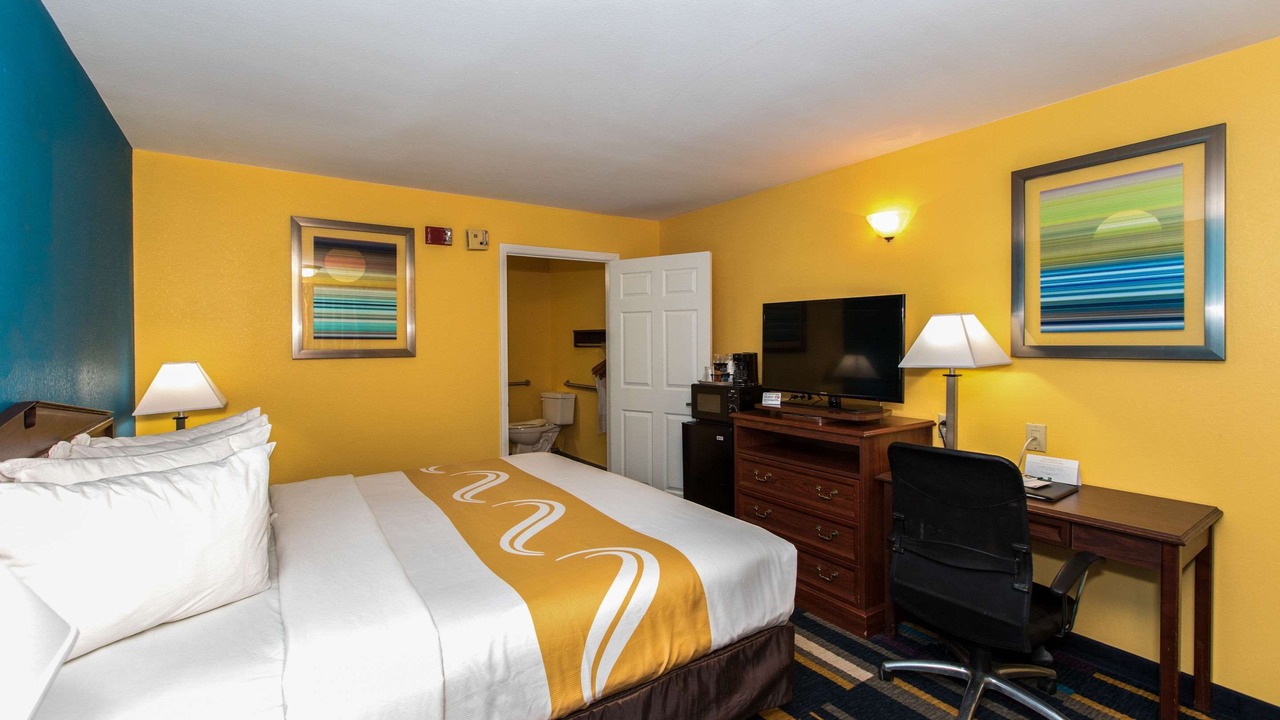 Photo of Bedroom in Albertville