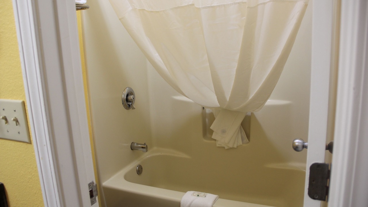 Photo of Bathroom in Albertville